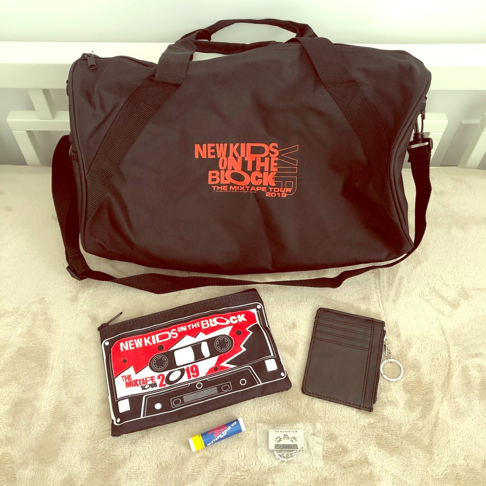 NKOTB The Mix Tape Tour 2019 VIP 4-star set - Picture 1 of 8
